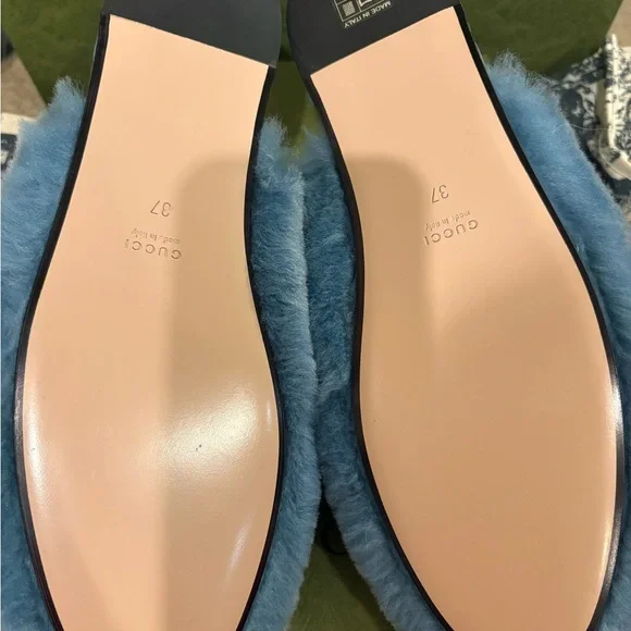 New Gucci blue faux fur slides size 7 - Picture 3 of 5